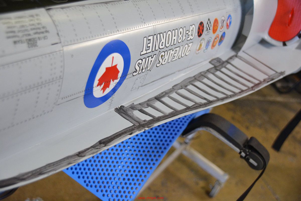 Skymaster的1/5 F-18C加拿大皇家空军“服役 20 年”纪念涂装过程