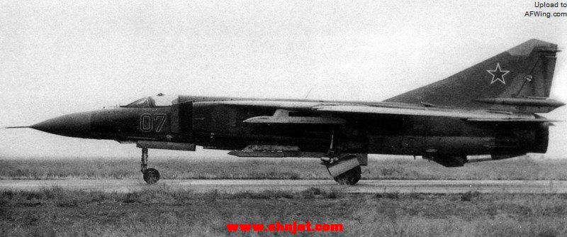从前线战斗机到对地攻击机，米格-23/27“鞭笞者”发展简史-飞行器-CHNJET 
