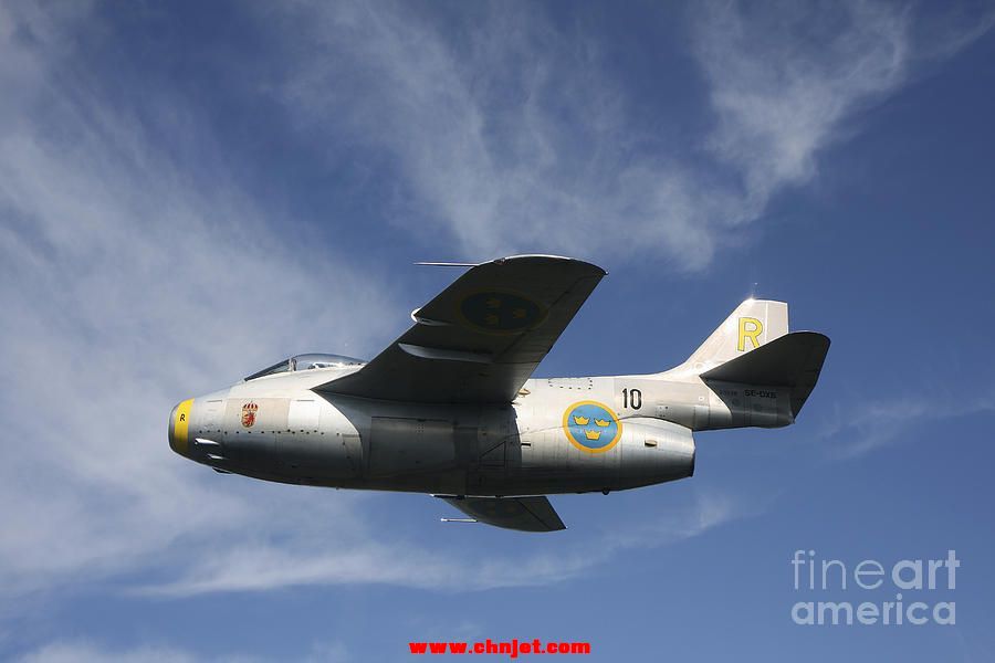 1-saab-j-29-vintage-jet-fighter-daniel-karlsson.jpg