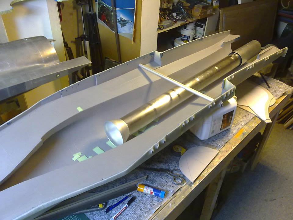 1:5比例F-16B涡喷模型飞机制作过程