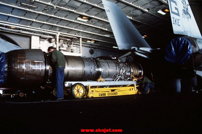 1280px-TF30_turbofan_in_an_F-14A.jpg