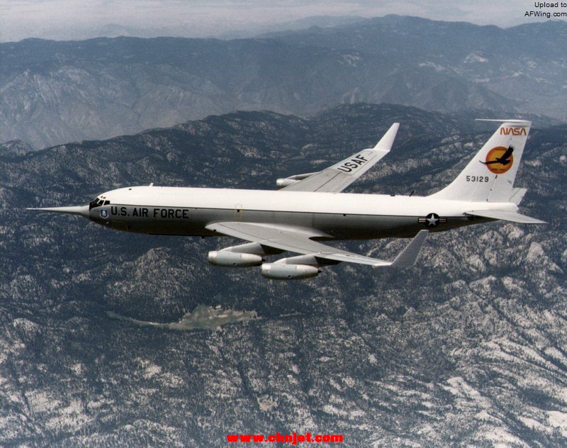 Boeing_KC-135A_55-3129_NASA_Winglet_Study.jpg