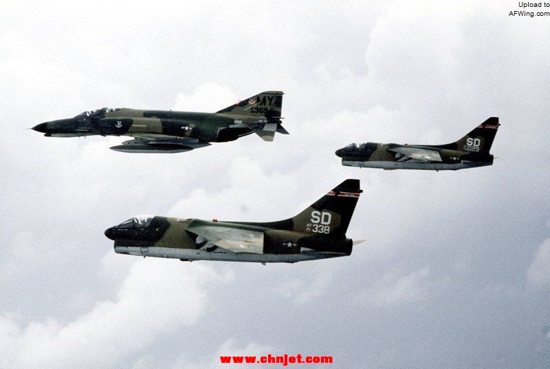 F-4E_347th_TFW_A-7Ds_114th_TFG_Panama_1979.jpg