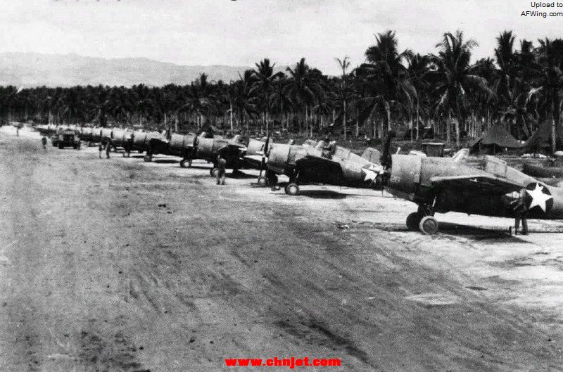 Grumman_F4Fs_on_Guadalcanal_1942_NAN1-93.jpg