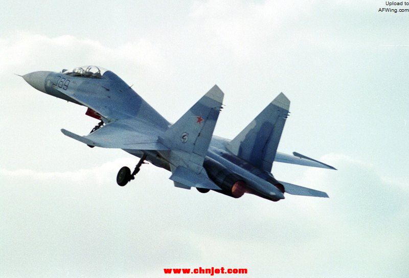 389_Sukhoi_Su-27UB_%28cn_25389%29_Russian_Air_Force.jpg