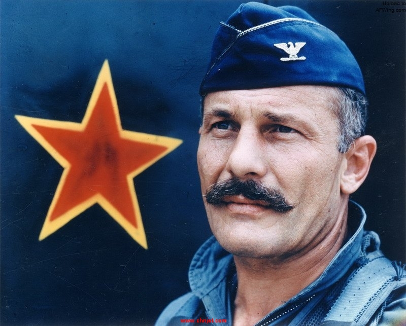 Col_Robin_Olds_epic_mustache.jpg