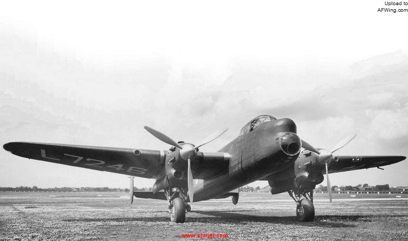 avro_manchester_l7246_1939_07_25_01.jpg