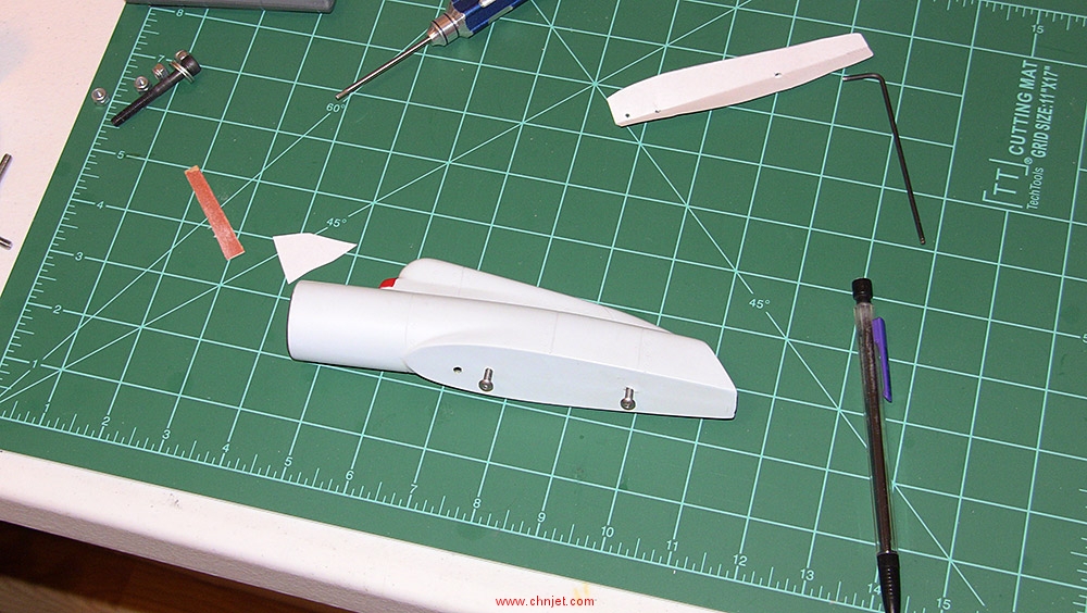 制作1:7比例F-14涡喷模型飞机