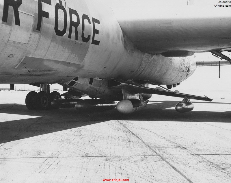 GRB-36%20and%20RF-84F%20-%20USAF%20Photo%20A-162245AC.jpg