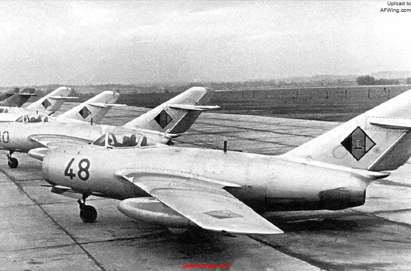 ddr-mig-15bis.jpg