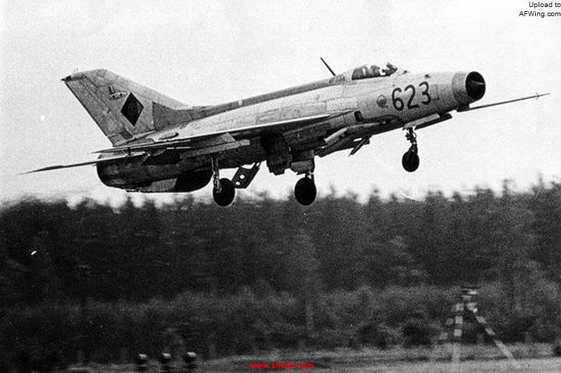 gdr-mig-21-f-13-tafs-47-1962.jpg