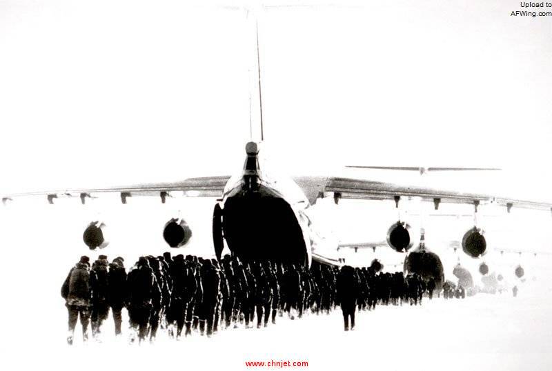 ilyushin-il76-candid_26.jpg