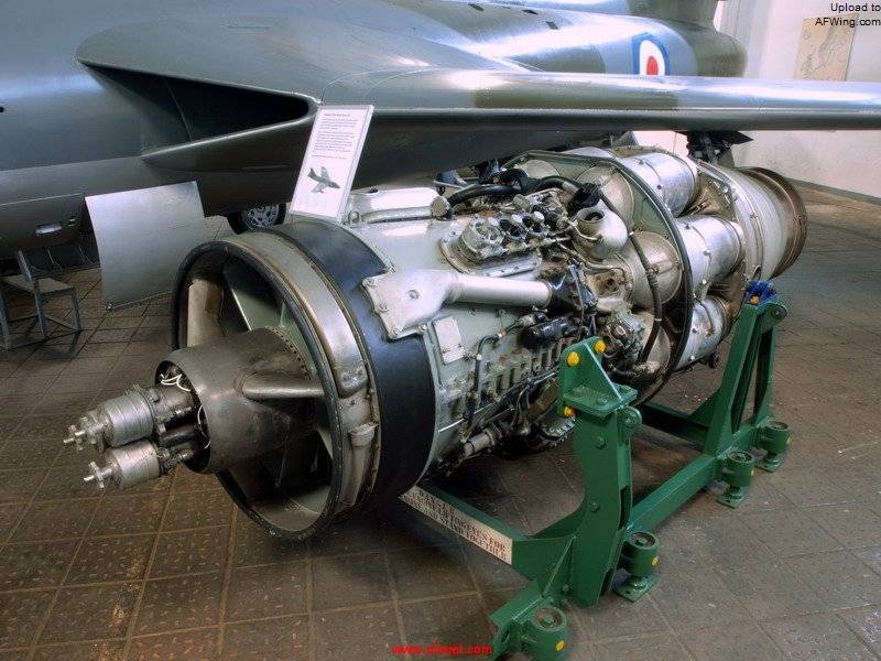 Rolls_Royce_Avon_Mk_22_turbojet_pic1.jpg