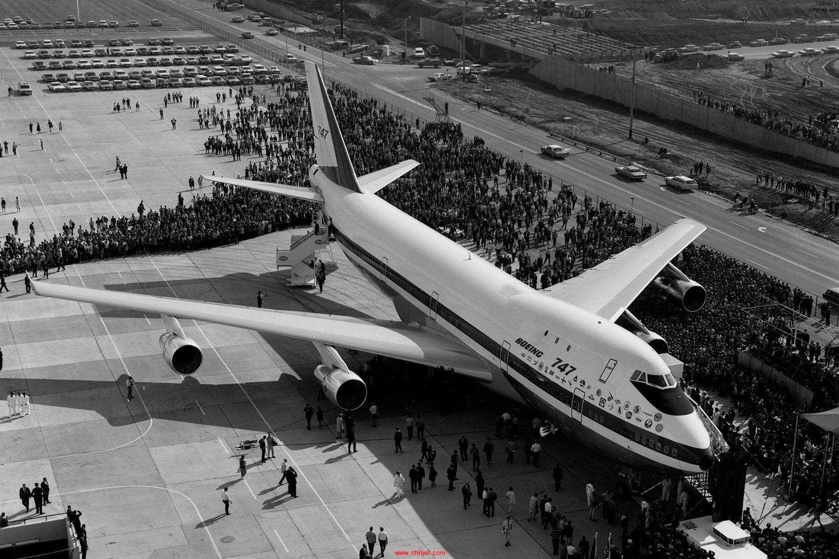 Boeing-747-121_P2C.jpg