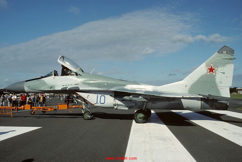 Mikoyan-Gurevich_MiG-29A_(9-12A),_Russia_-_Air_Force_AN2253129.jpg