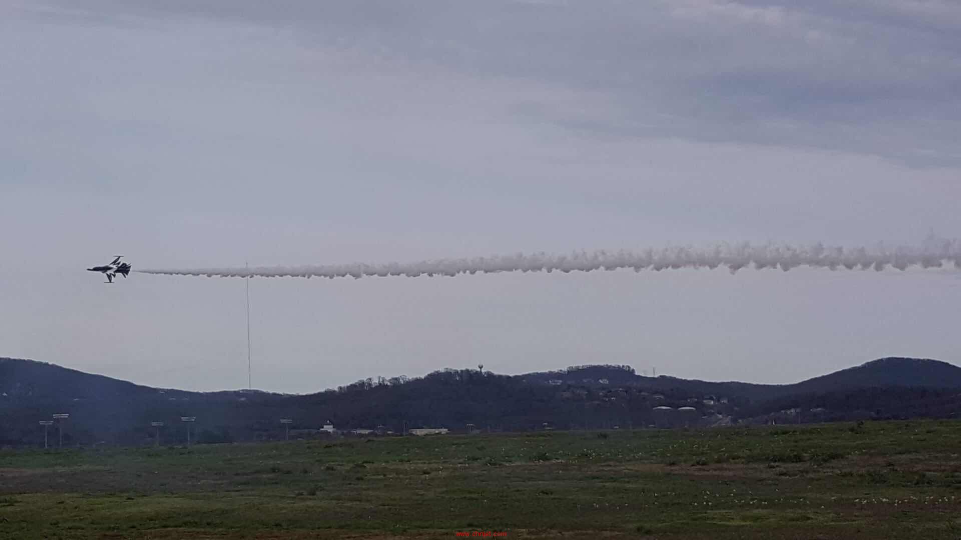 韩国空军黑鹰涂装的T50开始正式飞行