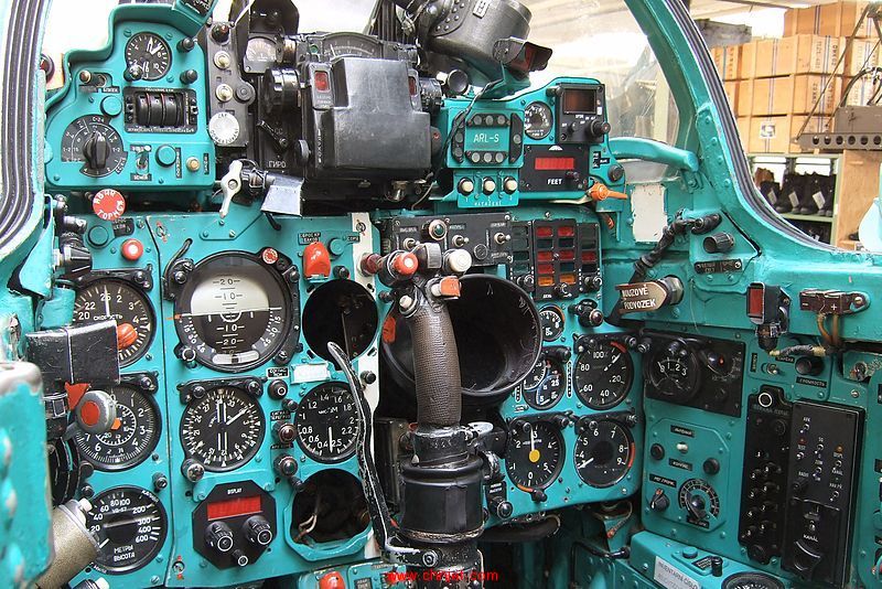 800px-Cockpit_of_a_MiG-21MF.jpg