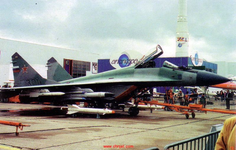 MiG-29M_NTW_7_8_93.jpg