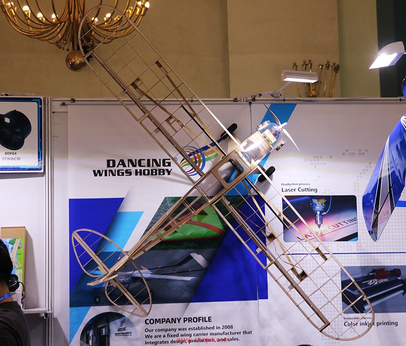 DW HOBBY舞动之翼展台