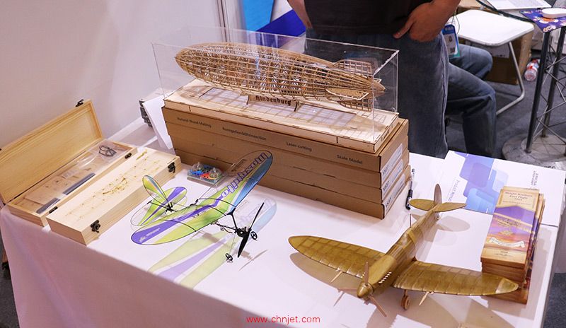 DW HOBBY舞动之翼展台