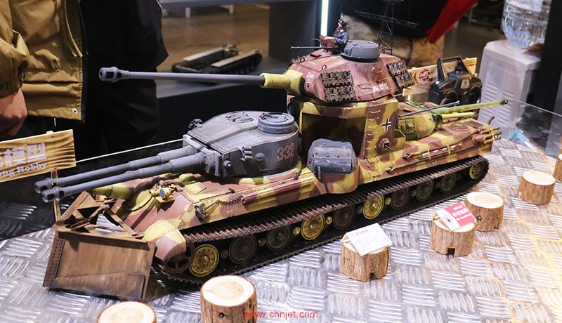 恒龙模型展台
